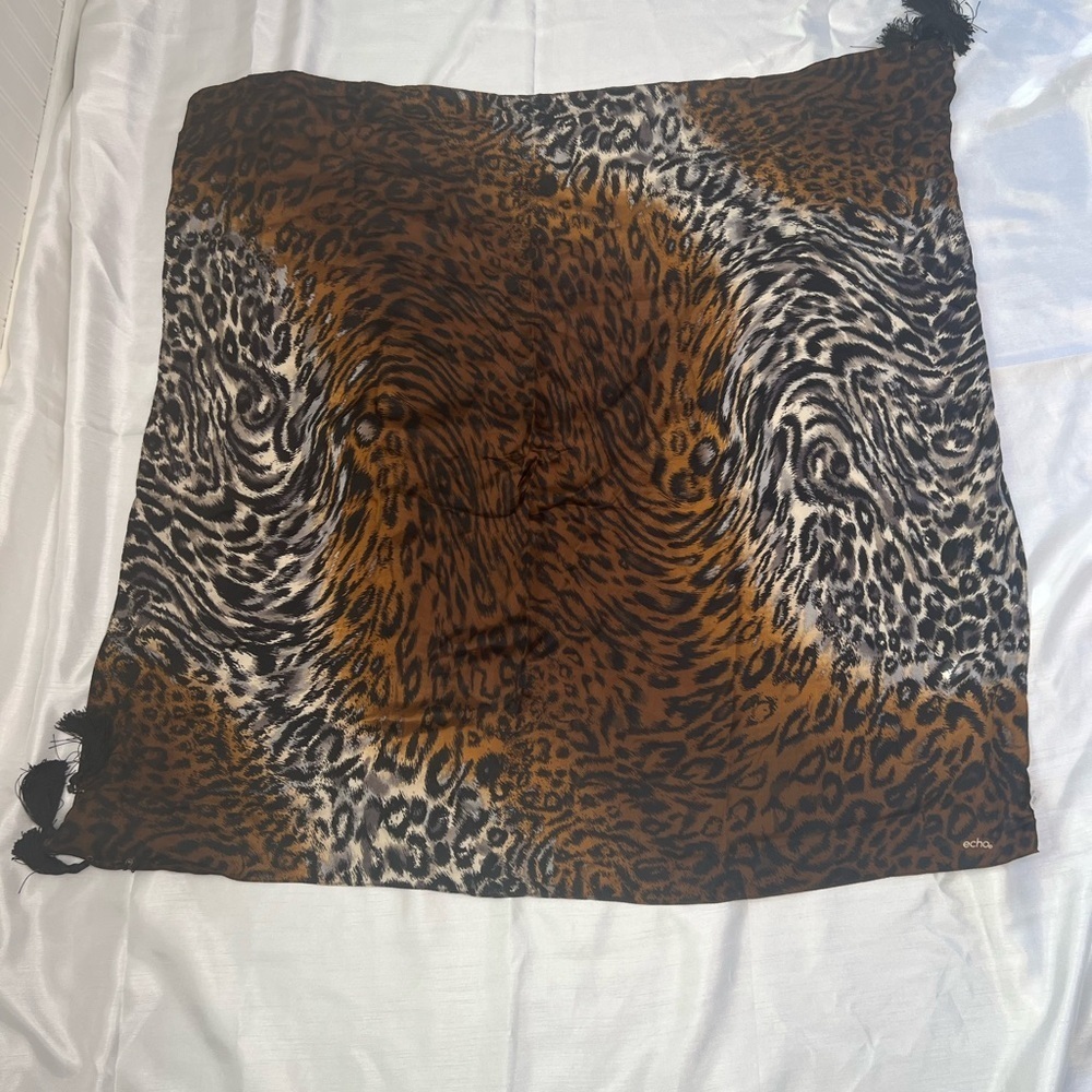 Versatile Stylings Echo 100% Silk Leopard Animal Print Scarf - Picture 7 of 13